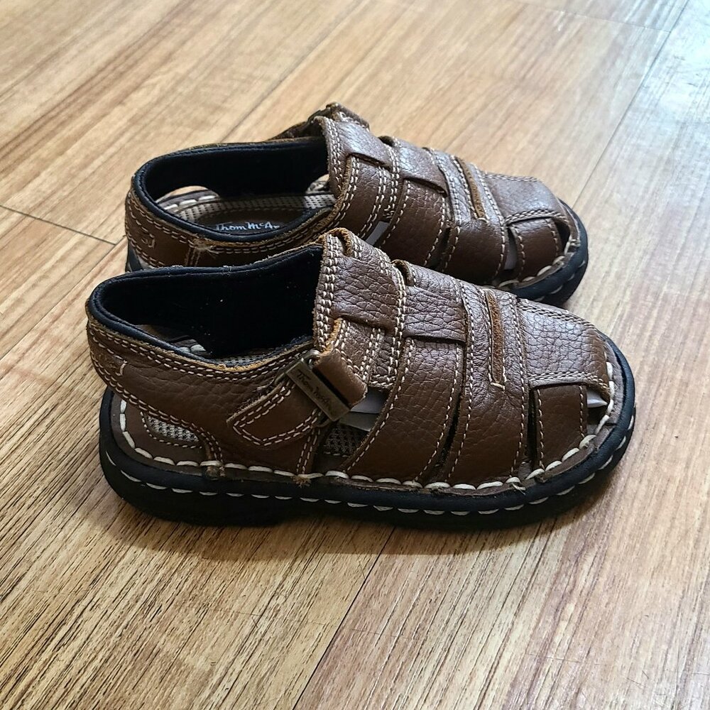 Kids Brown Closed‑Toe Fisherman Sandals – Leather Look, Size 8
